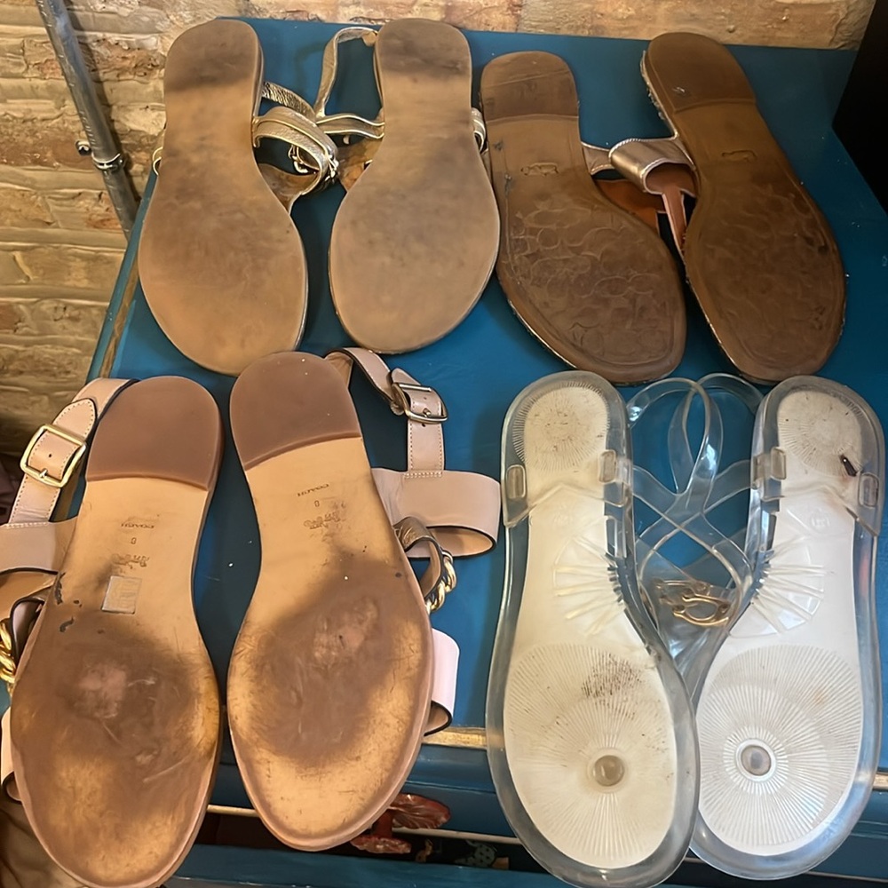 4 PAIRS of Coach Sandals - Picture 7 of 7